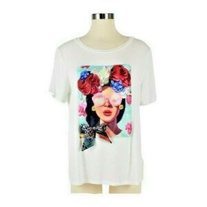 Love J T-Shirt 3-D Embellished Lady Wearing Sunglasses Bow & Earrings White XL